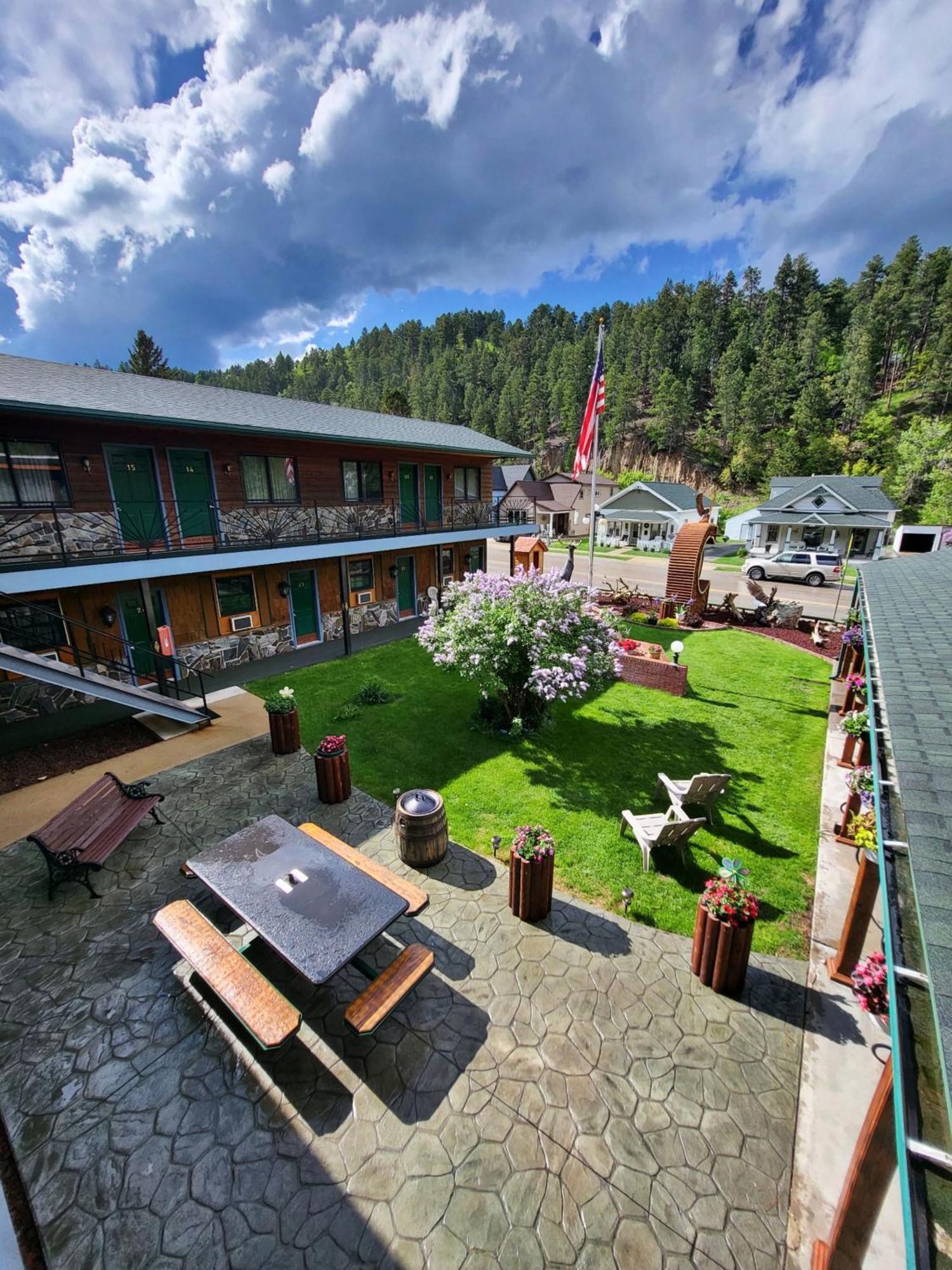 Cedar Wood Hotel Deadwood
